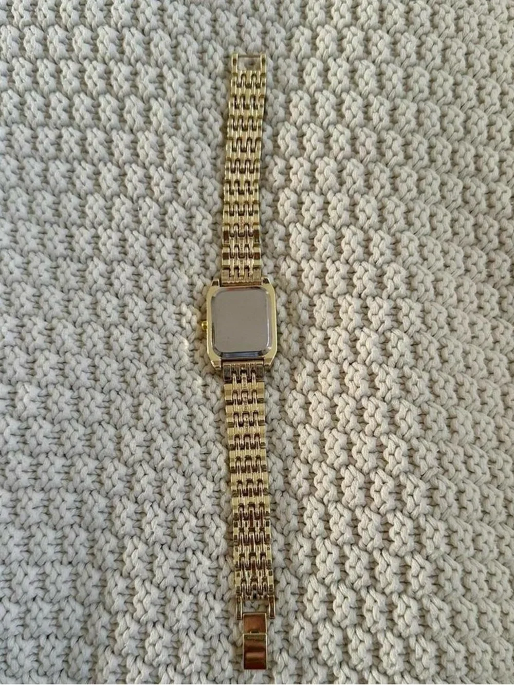 Gold-Tone Women's Quartz Watch with Green Dial - Picture 5 of 5